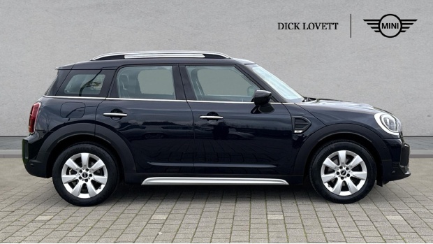 Mini Countryman Cooper Classic Euro 6 5-Door Black #3