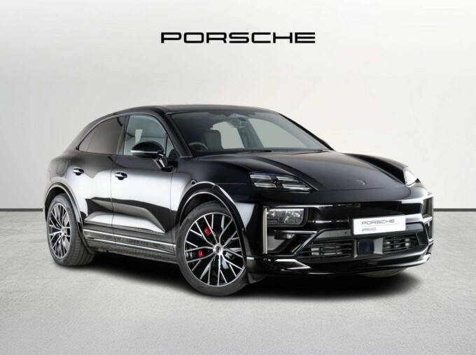 Porsche Macan 100Kwh Turbo 4Wd 5-Door Black