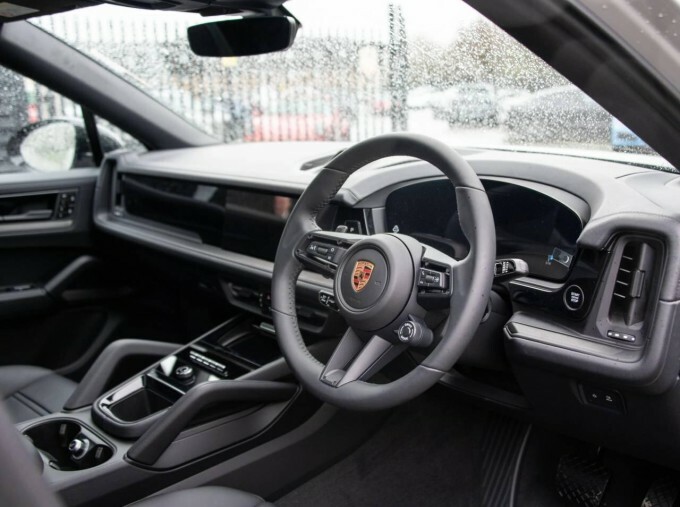 Porsche Cayenne 3.0 V6 E-hybrid 25.9Kwh Black Edition Tiptronics 4 #4