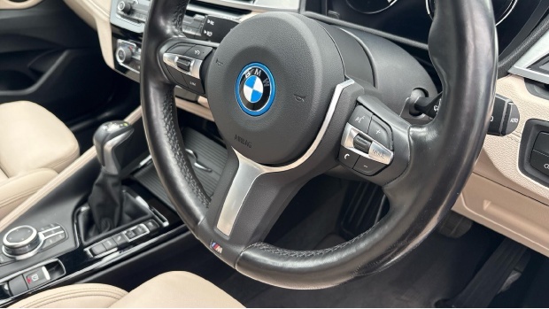 BMW X1 Sdrive 18D Xline Step White #39