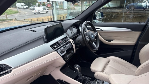 BMW X1 Sdrive 18D Xline Step White #7