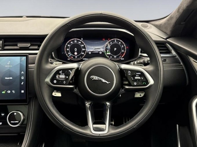 Jaguar F-Pace 2.0 P400e 19.3Kwh R-dynamic Hse Black 90Th Anniver Grey #6