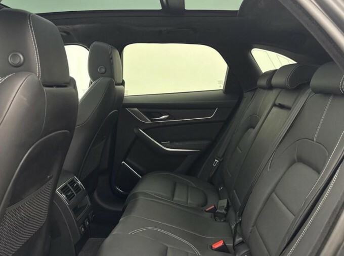 Jaguar F-Pace 2.0 D200 R-dynamic Hse Black Awd 2024 Blue #19