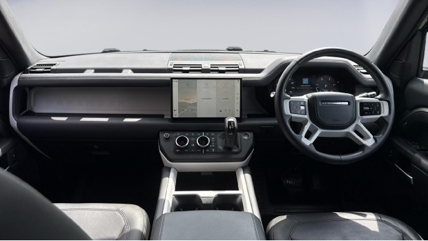 Land Rover Defender 90 S Black #9