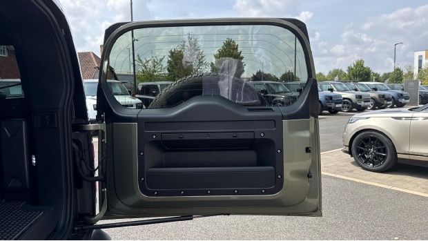 Land Rover Defender 90 S Black #24