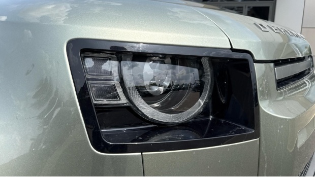 Land Rover Defender 90 S Black #17
