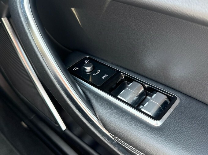 Jaguar XF 2.0 D200 R-dynamic Hse  #24