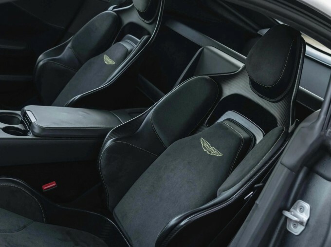 Aston Martin Vantage 4.0L V8 Coupe Black #40