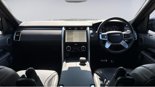 Land Rover Discovery D300 Dynamic Hse Black #9