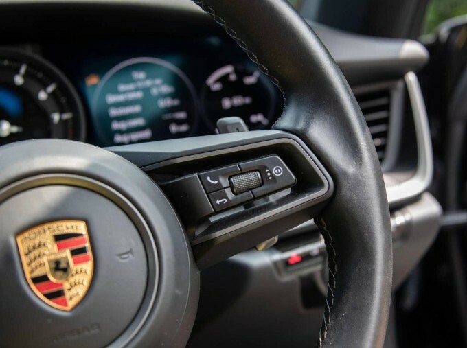 Porsche 911 Carrera 4S Pdk Black #31