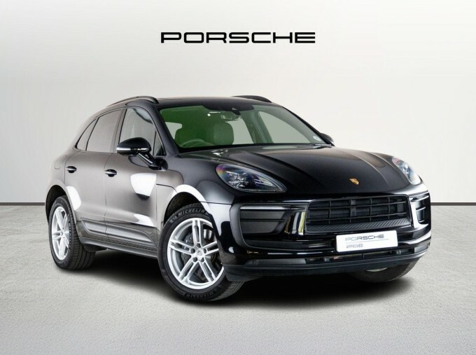 Porsche Macan 2.0T Pdk 4Wd Euro 6 5-Door Black