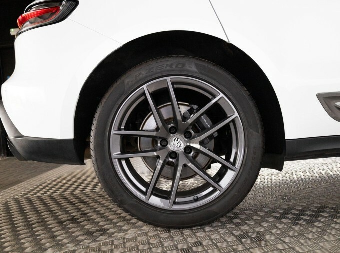 Porsche Macan 300Kw 4 100Kwh White #22