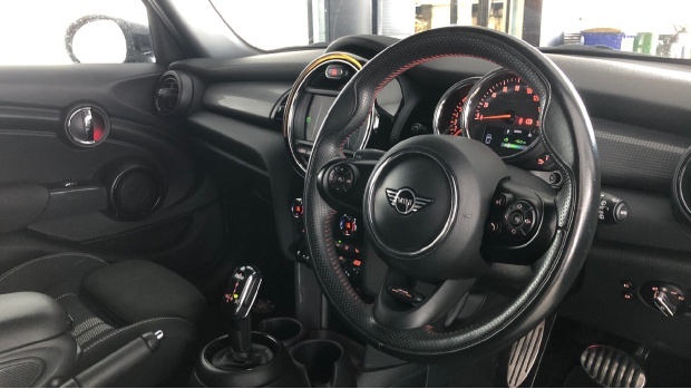 Mini Hatch Cooper Sport Steptronic Euro 6 LG20LWZ Black #6