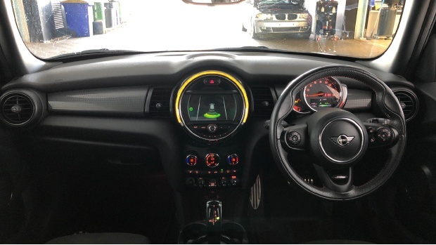 Mini Hatch Cooper Sport Steptronic Euro 6 LG20LWZ Black #4