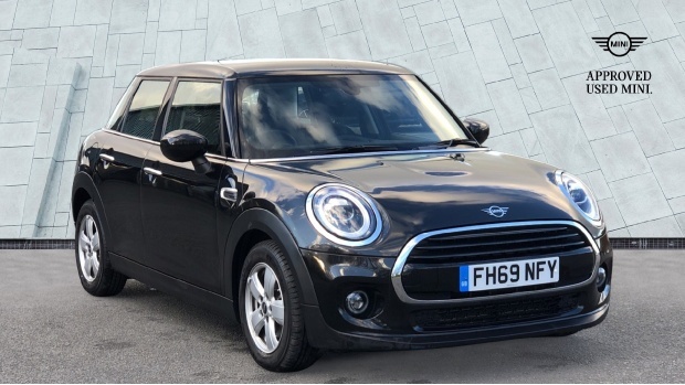 Mini Hatch Cooper Classic Steptronic Euro 6 FH69NFY Black