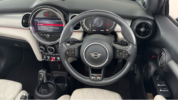 Mini Convertible 2.0 Cooper S Exclusive Steptronic Euro 6-Door Black #5