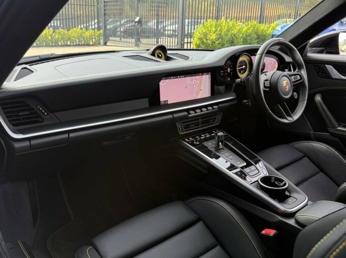 Porsche 911 911 Targa 4 Red #18