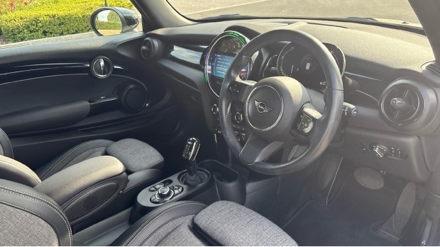 Mini Electric Cooper Se 32.6Kwh Level 2 3-Door Silver #6