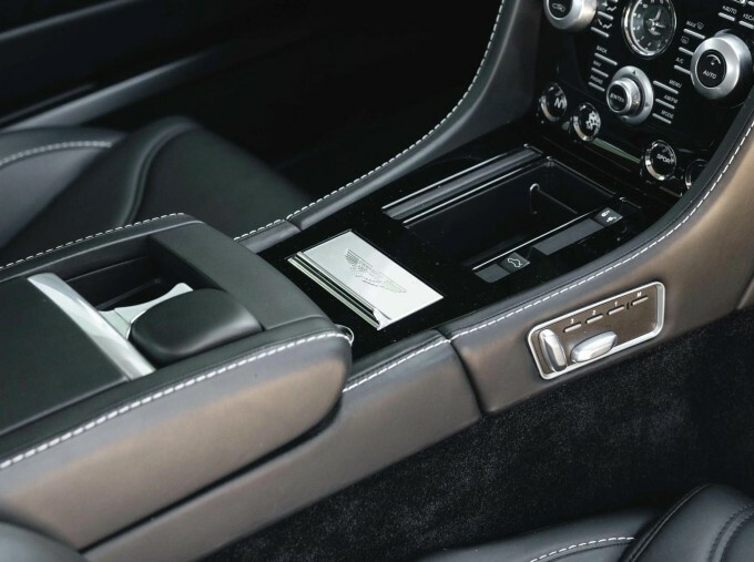 Aston Martin DBS V12 Volante Touchtronic 2011 Silver #31