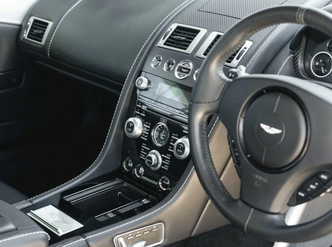 Aston Martin DBS V12 Volante Touchtronic 2011 Silver #26