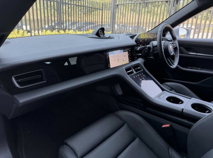 Porsche Taycan Taycan Limousine Grey #5