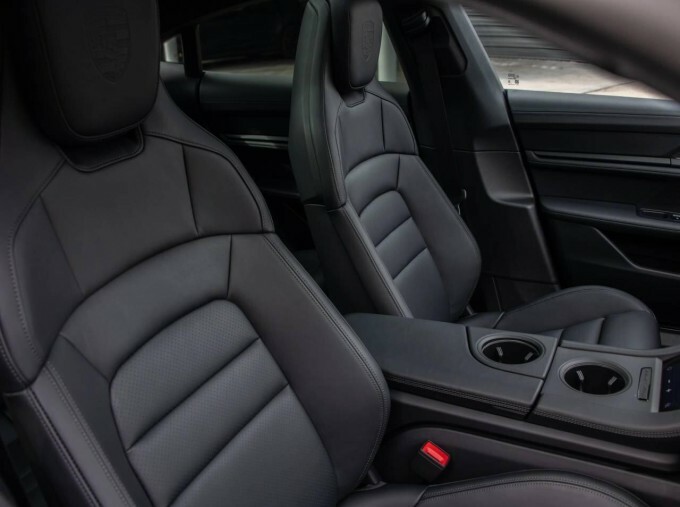 Porsche Taycan Taycan Limousine Black #5