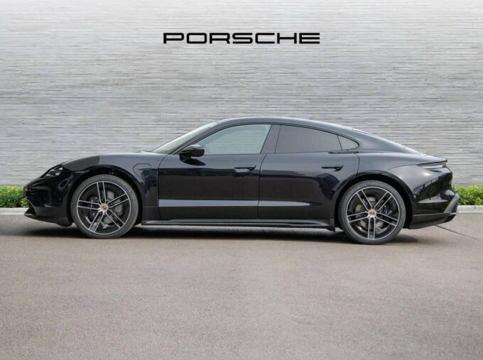Porsche Taycan Taycan Limousine Black #2