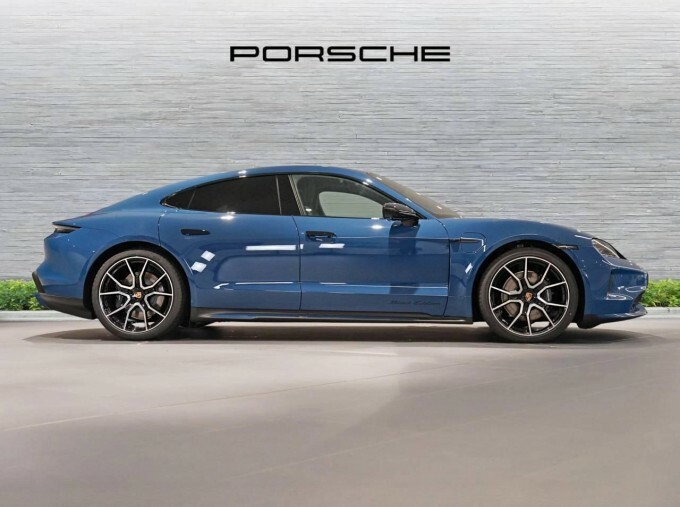 Porsche Taycan Taycan Limousine Blue #3