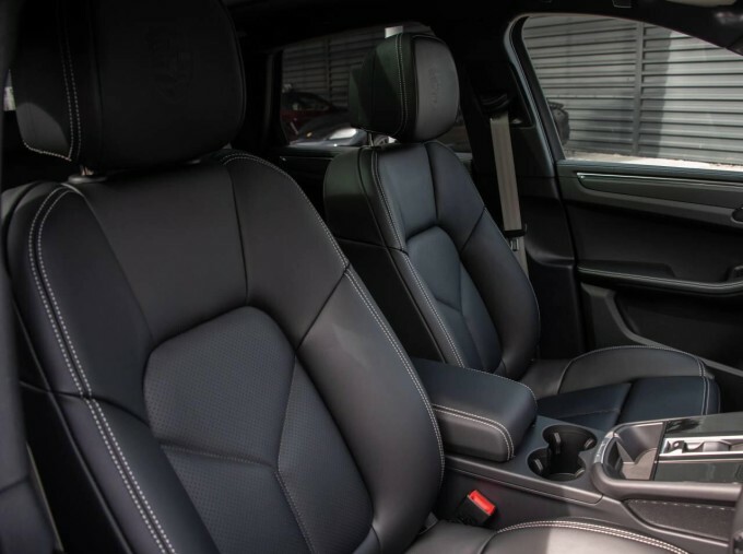 Porsche Macan Macan Four Wheel Drive Black #5