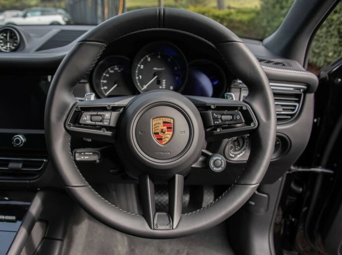 Porsche Macan 470Kw Turbo 100Kwh Green #52