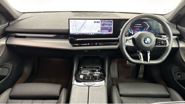 BMW 5 Series 2.0 520I Mht M Sport Steptronic Euro 6 4-Door Red #4