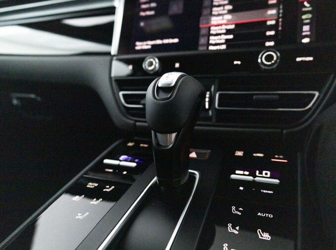 Porsche Macan 100Kwh Suv 360 Ps Green #7