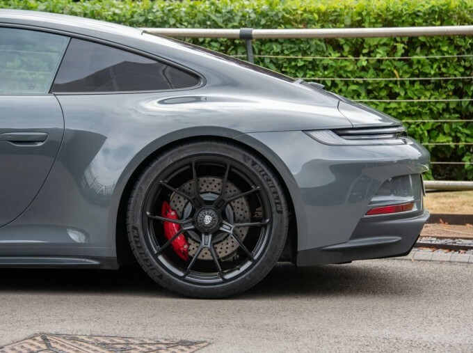 Porsche 911 Carrera 4 Gts 2022 #21