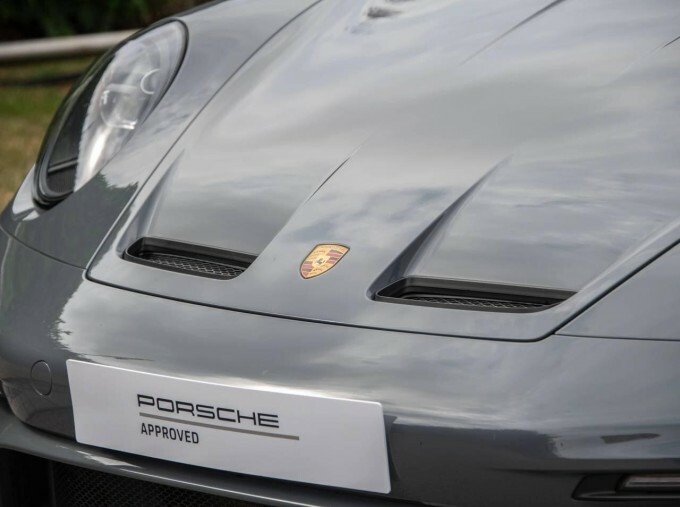 Porsche 911 Carrera 4 Gts 2022 #10