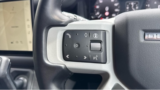 Land Rover Defender 90 3.0 D250 X-dynamic Hse 90 Grey #25
