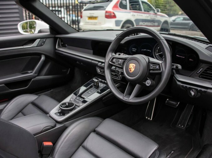 Porsche 911 3.0T 992 Carrera S Euro 6 2-Door White #4
