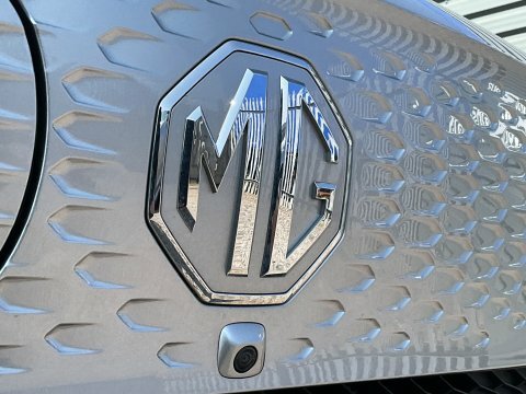 MG ZS Ev 72Kwh Trophy Silver #4