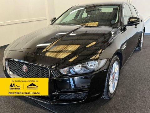 Jaguar XE 2.0 Xe Prestige Black