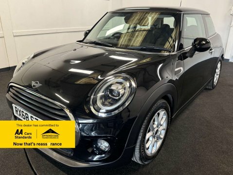 Mini Hatch 1.5 Cooper Black