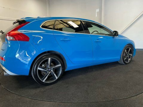 Volvo V40 2.0 V40 R-design Blue #3