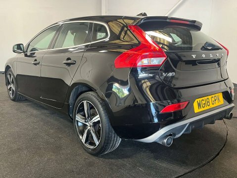 Volvo V40 2.0 V40 R-design WG18GPK Black #2