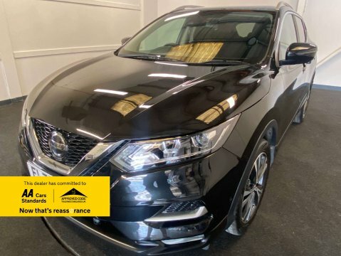 Nissan Qashqai 1.3 Qashqai N-connecta Black