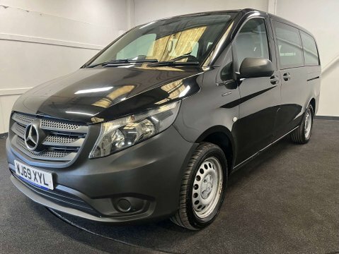Mercedes-Benz eVito Evito Touringer Black #3