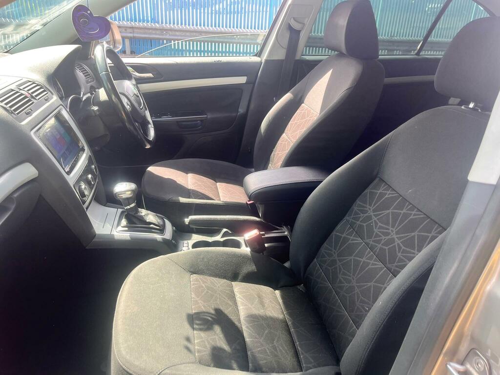 Skoda Octavia Estate 2.0 Tdi Scout 4Wd Euro 5 201111 Silver #43