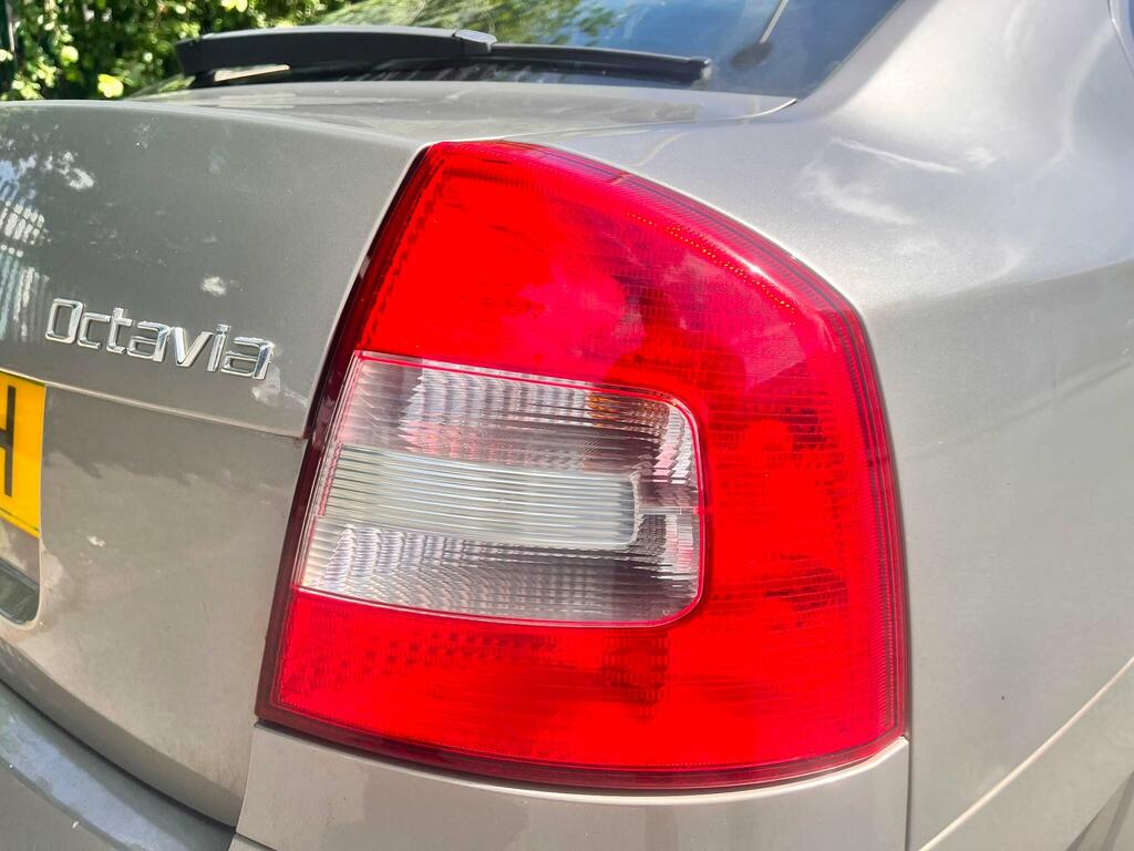 Skoda Octavia Estate 2.0 Tdi Scout 4Wd Euro 5 201111 Silver #45
