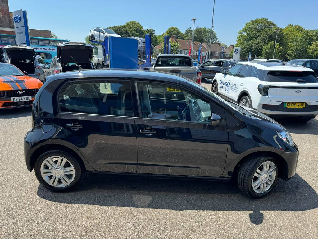 Volkswagen Up 1.0 Bluemotion Tech High Up Hatchback Black #2