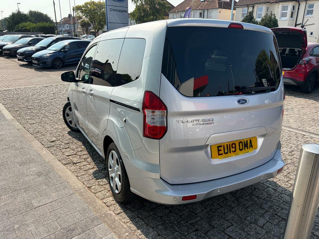 Ford Tourneo Courier 1.5 Tdci Zetec Mpv Euro 6 100 P Silver #6