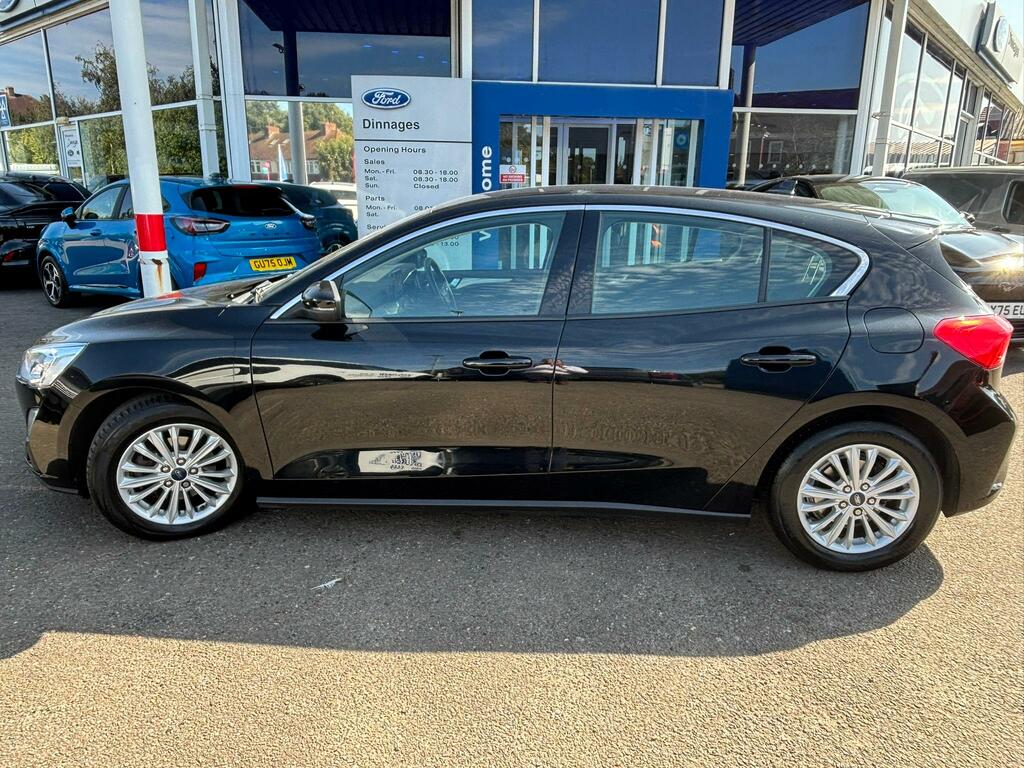 Ford Focus 1.0T Ecoboost Titanium Hatchback GU68OWD Black #4