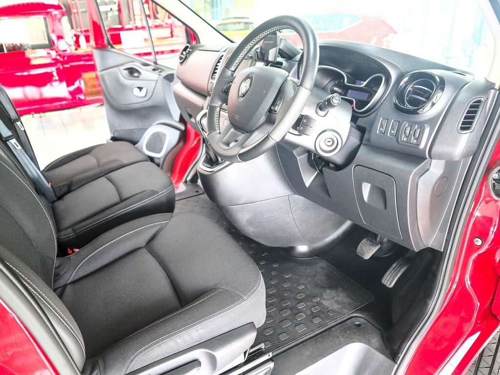 Renault Trafic 2.0 Sport Nav Energy 28 Dci Minibus Doublecab Swb Red #3