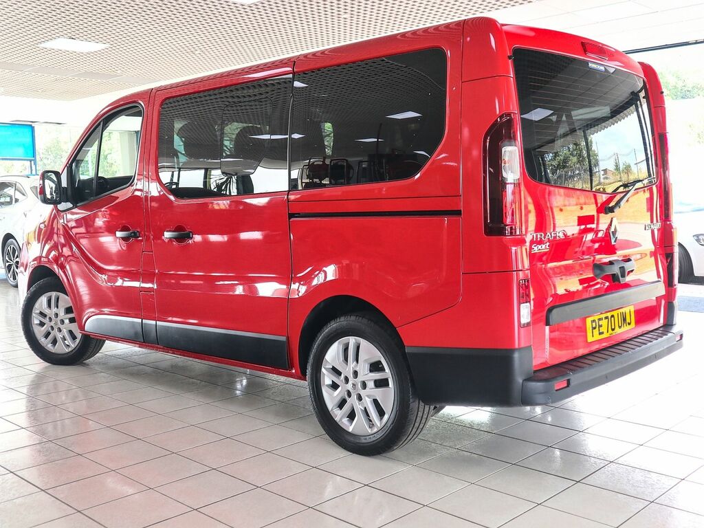 Renault Trafic 2.0 Sport Nav Energy 28 Dci Minibus Doublecab Swb Red #2
